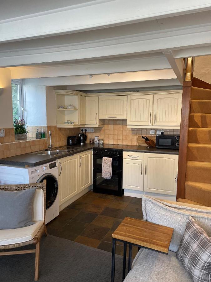 The Little Lighthouse - 2 Minutes From The Beach Pentewan Luaran gambar
